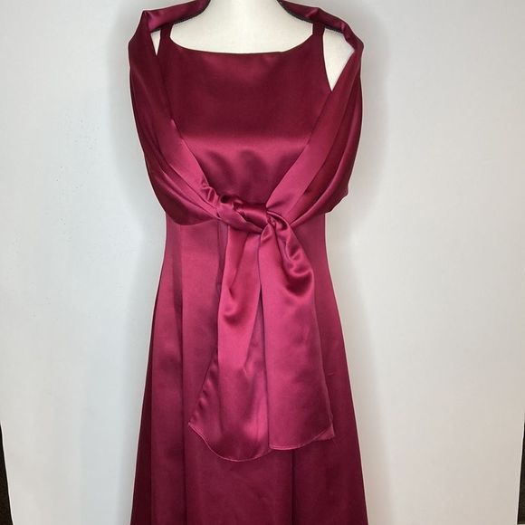 Betsy & Adams Dress Gown Burgundy with Wrap Gown Dress - Picture 9 of 16